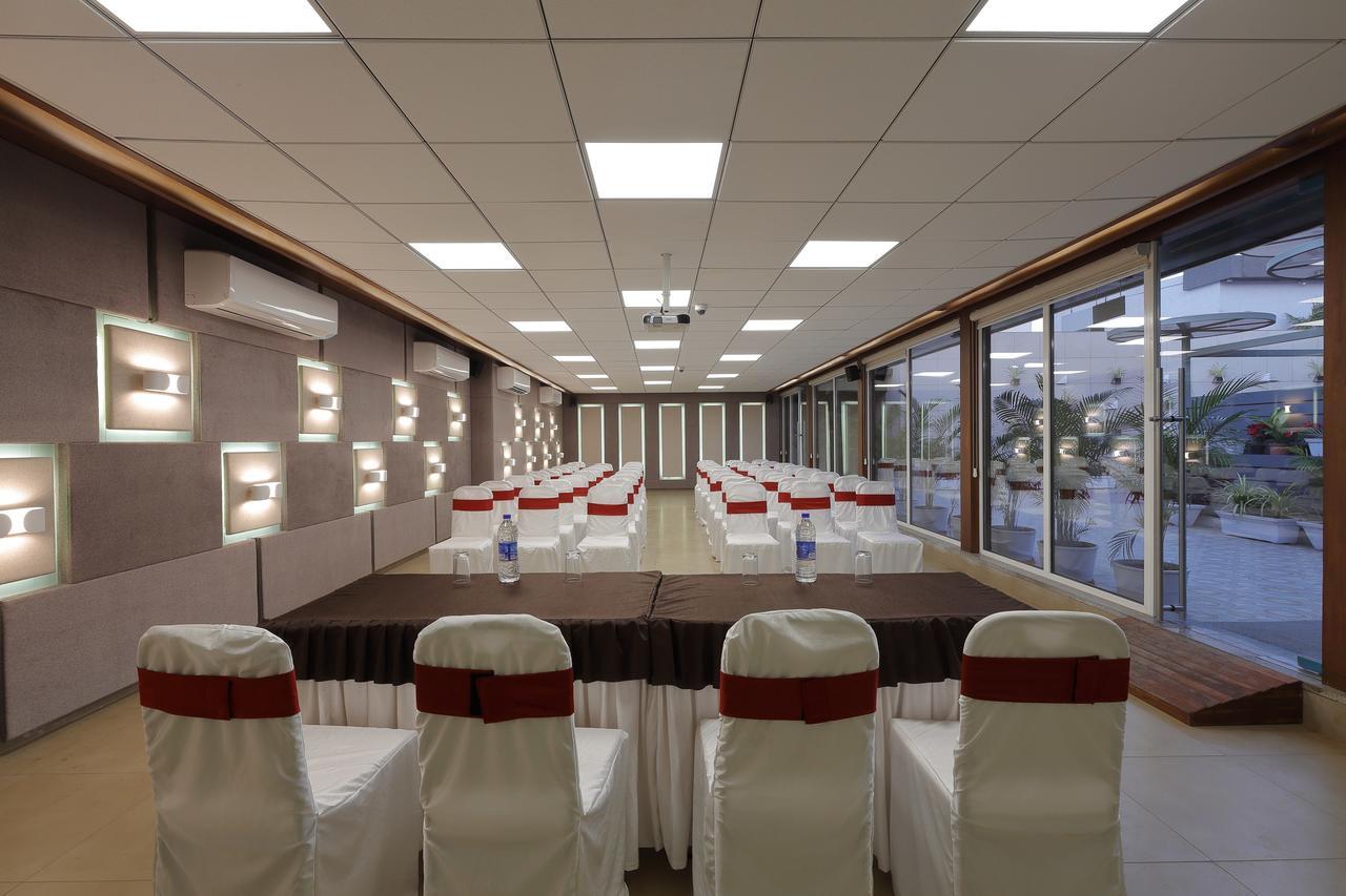 Hotel O Ellis Amhedabad Dış mekan fotoğraf