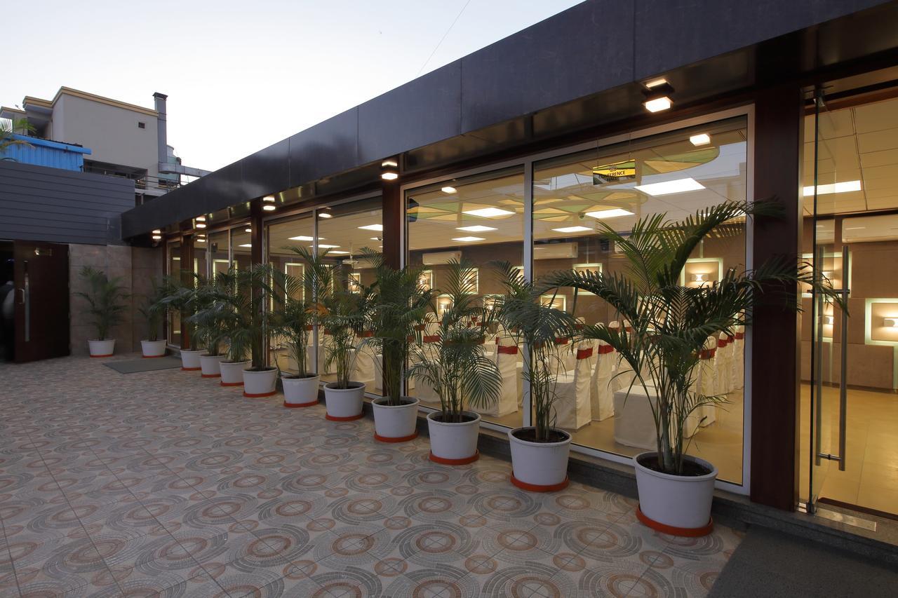 Hotel O Ellis Amhedabad Dış mekan fotoğraf