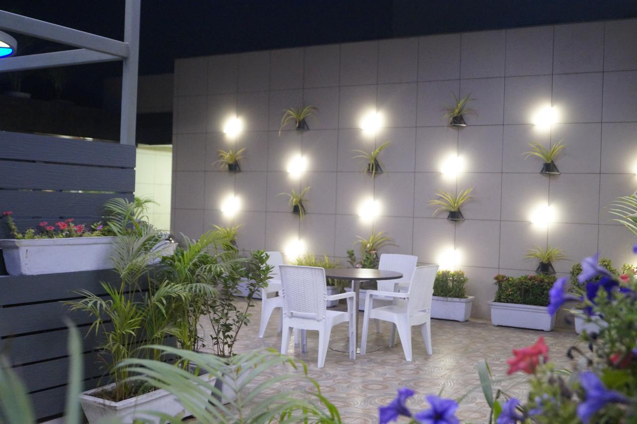 Hotel O Ellis Amhedabad Dış mekan fotoğraf